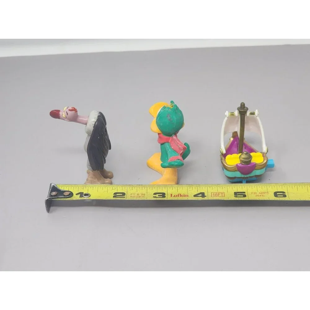 Vintage Warner Brothers/Disney/Unmarked Figures Featuring‎ Ship Duck & Vulture